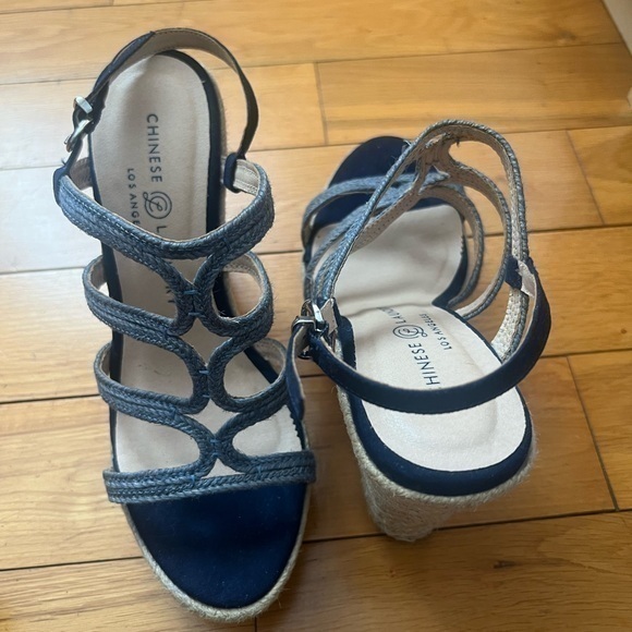 Chinese Laundry cute blue wedges!